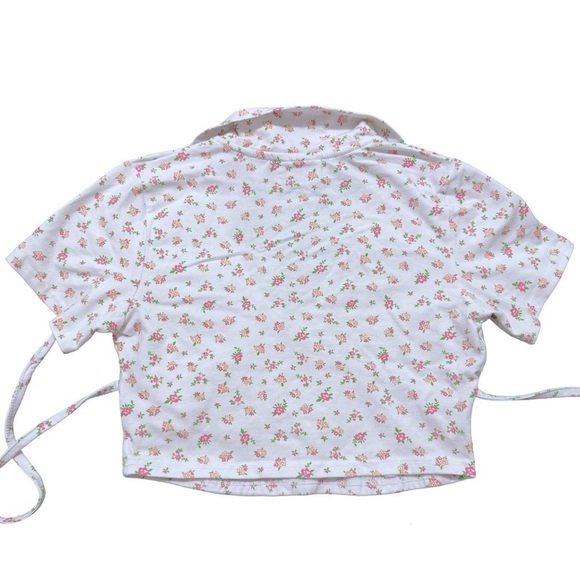 Daisy Street Faux Wrap Front Crop Top with Tie in 90s Floral VNeck Collar Medium - Picture 4 of 9